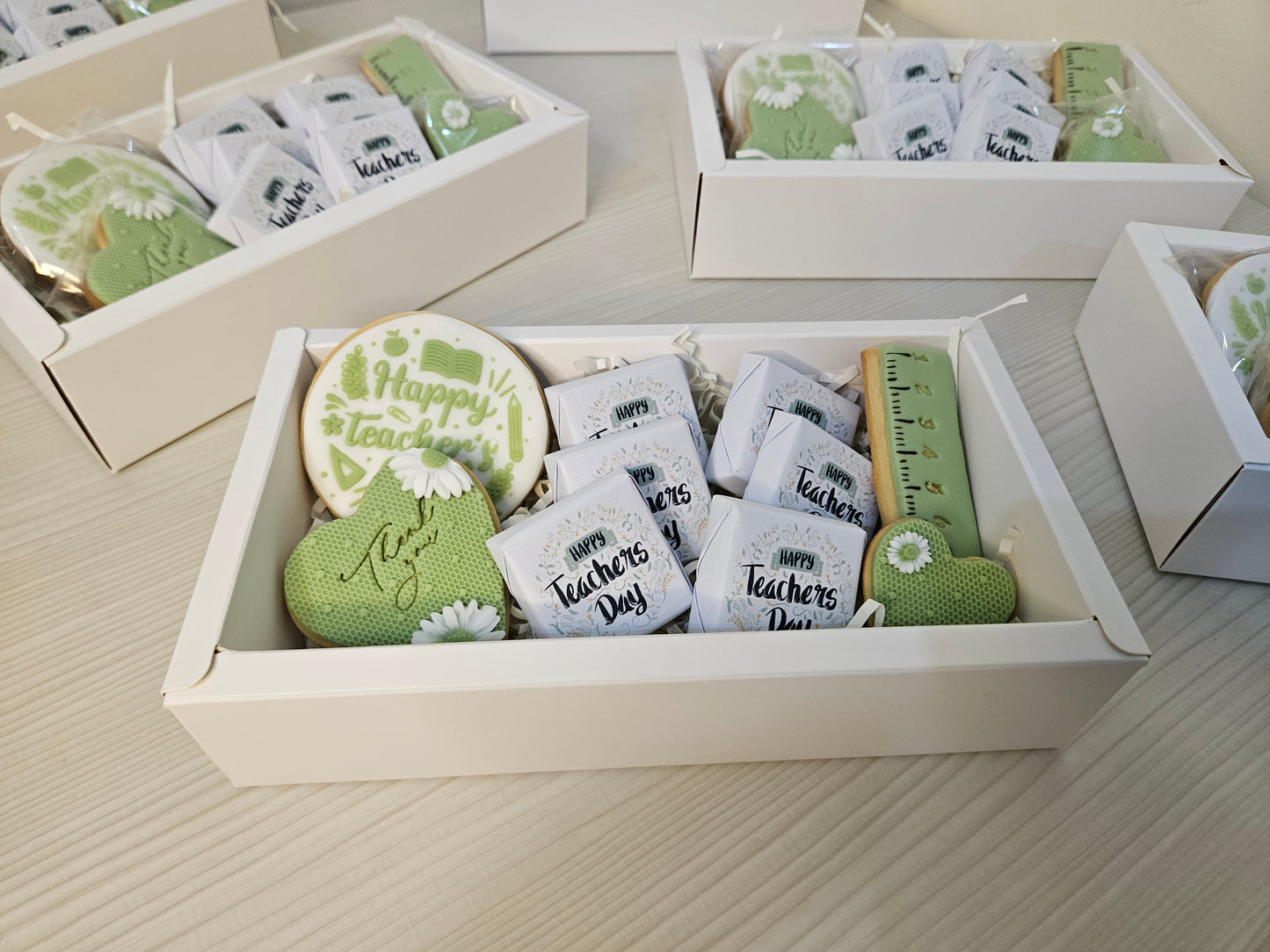 Teacher's Day Green Chocolate & Cookies BOX